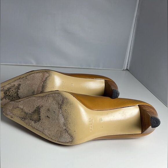 Vintage Authentic Gucci Heels. - Picture 10 of 12